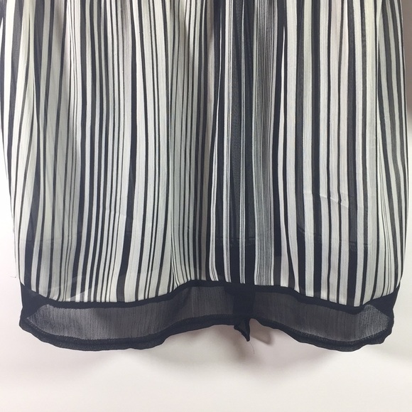 Essentials by Milano Semi Sheer 3/4 Sleeve Top S-L - Picture 4 of 9